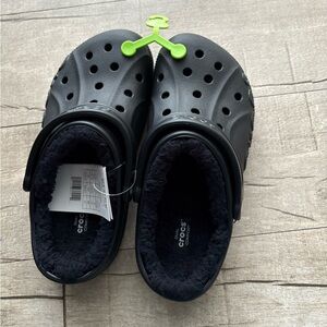 CROCS Black Fuzzy Lined Baya Clogs